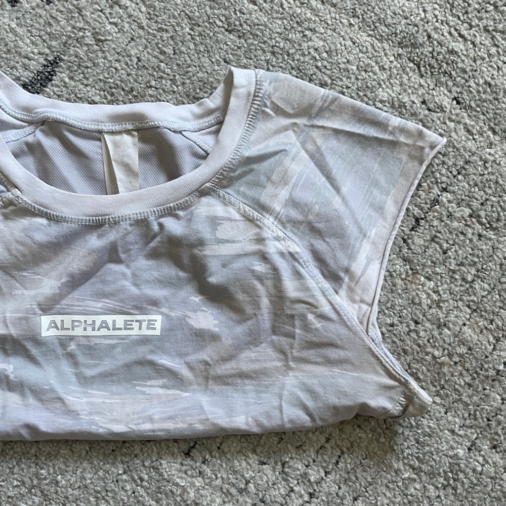 Alphalete Crop Top